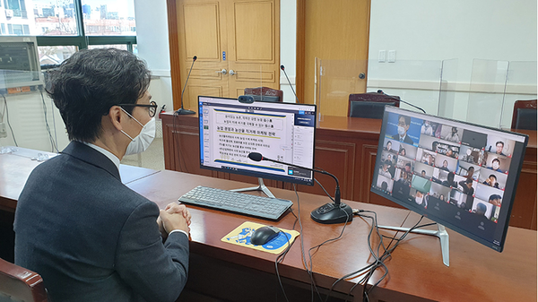 대구시 농업기술센터는 신규농업인(귀농·귀촌인)의 성공적 영농 정착을 위한 귀농·귀촌 교육을 실시한다. 대구시청