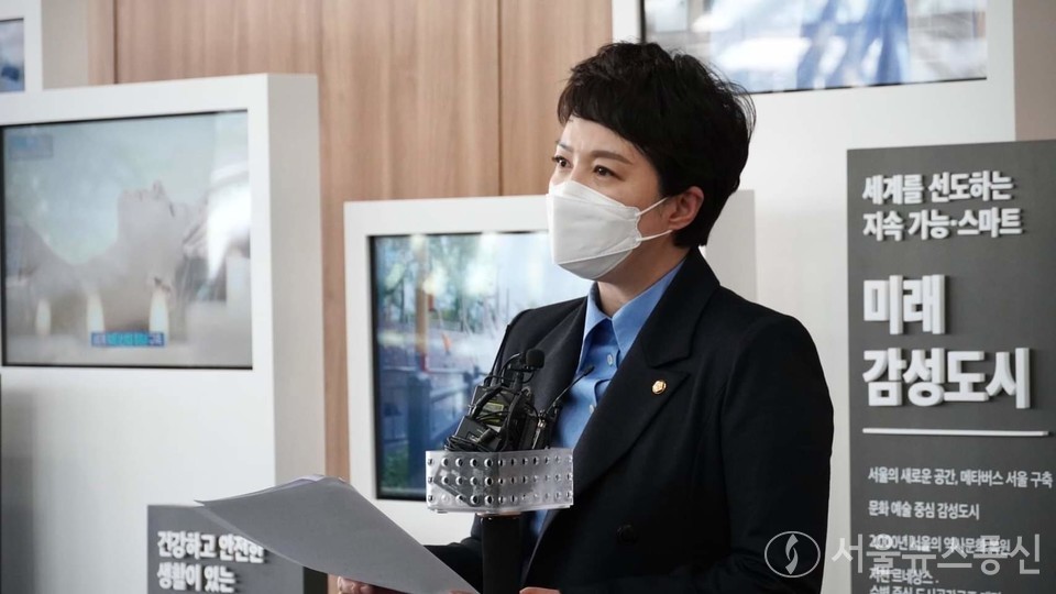 김은혜 경기도지사 예비 후보는 4월11일 오전 서울 시청 본관 시장실에서 오세훈 서울 시장과 비공개 회동을 진행했다. (사진=김은혜 경기도지사 예비후보)