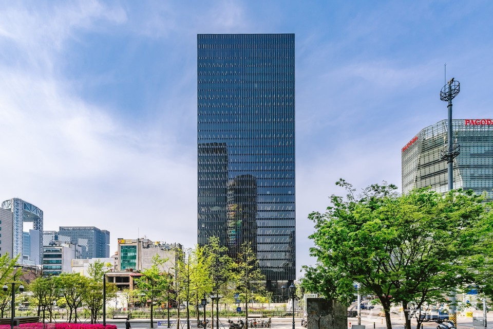 붙임 3-1. 서울관광플라자 외관 사진