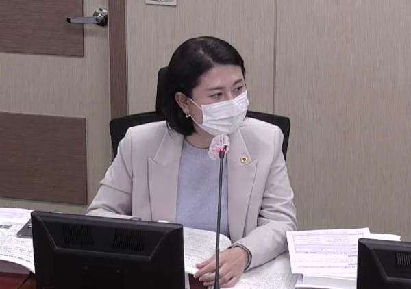 박수빈 의원(더불어민주당, 강북구 제4선거구)은 법령 위반사항을 감사한다는 감사위가 법령 위반소지가 다분한 오세훈 시장의 주요사업에 대해서는 별다른 대응이 없다며 감사위의 이중잣대를 비판하고, 오세훈 시장의 스마트밴드, 서울런 사업에 대한 감사를 요구했다.