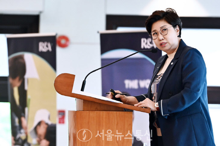 가천대 김순영 교수는 “세계에서 유일한 운영 체계인 점프 투어로 인해 대한민국 여자 골프의 미래를 이끌어갈 주역들이 많이 발굴되고 있다”며 “한국여자 선수들이 많은 경험과 체계적인 투어 활동을 거쳐 세계무대로 진출하면서 최고의 경쟁력을 갖추게 됐다”고 덧붙였다. (가천대 사진 제공)