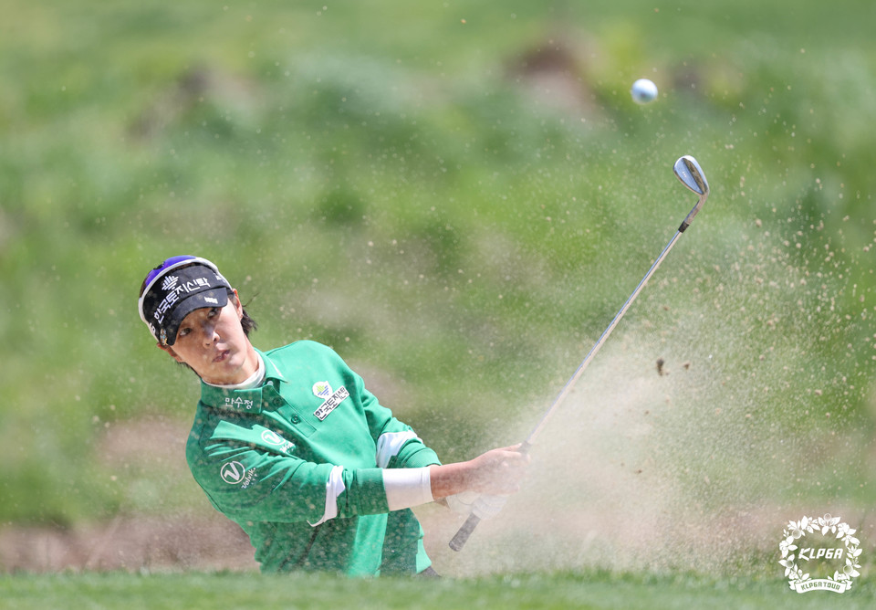 박지영 2023롯데렌터카여자오픈3R 3번홀 벙커샷