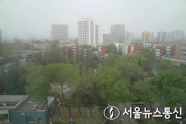 11일 중국의 수도 베이징의 하이뎬 구에 있는 아파트 모습. 2023.4.11/신화통신