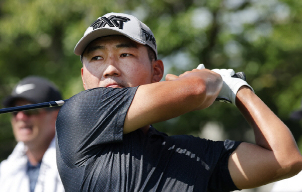 강성훈이 4일(현지시간) 미 노스캐롤라이나주 그린즈버러의 시지필드CC에서 열린 미프로골프(PGA) 투어 윈덤 챔피언십 첫날 10번 홀에서 티샷하고 있다. 2022.08.05.