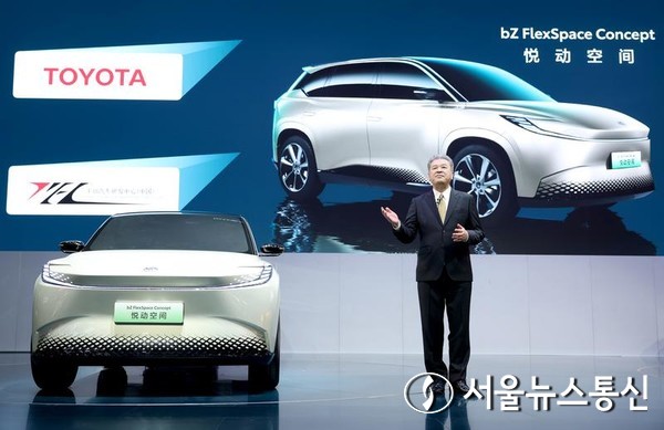 지난 4월 18일 '제20회 상하이 국제자동차산업전시회(상하이 국제모터쇼)'에서 세계 최초로 공개된 도요타자동차의 bZ '플렉스스페이스' 순수전기차 시리즈 콘셉트카. (사진/신화통신)
