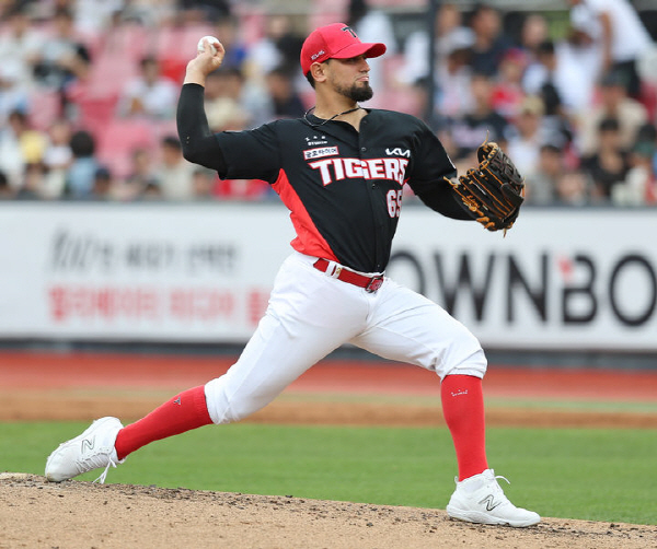 KIA 타이거즈 마리오 산체스가 9일 수원 KT 위즈파크에서 열린 KT 위즈와 경기에서 역투하고 있다. /사진=KIA 제공