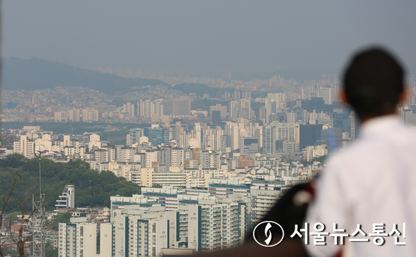 전국의 미분양 주택 물량이 5개월 연속 감소한 가운데 ‘준공 후 미분양’도 소폭 줄었다. (2023.4.27 남산) / 사진 = 서울뉴스통신 신현성 기자