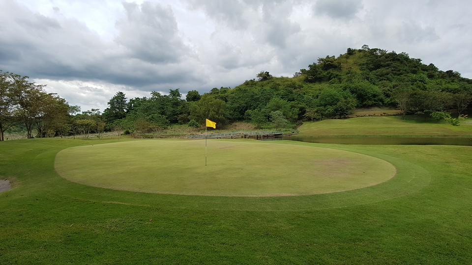 골프전문 명가트레블은 세부퍼시픽 제1회 마닐라 자선골프를 성황리에 마치고 세부퍼시픽 제2회 클락 자선골프 사은행사를 내달 24일~28일까지 베버리CC와 미모사GC에서 진행한다고 14일 밝혔다. 사진은 베버리CC. /명가트레블