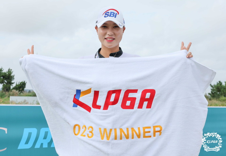 KLPGA 2023 군산CC 드림투어 14차전 우승자 문정민 (3) (1)