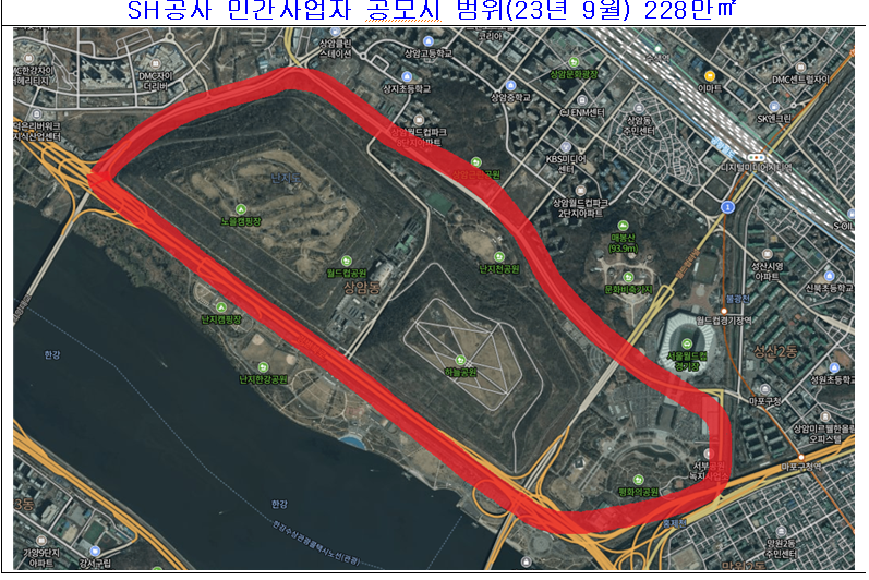 최초 서울시가 서울링을 발표할 때는 하늘공원 2만㎡(6천평)를 사업부지로 정하였지만, 민간개발업자들을 유인하기 위해 복합문화시설을 추가하고, 월드컵공원 일대 228만㎡(69만평)라는 100배가 넘는 부지를 사업대상지로 정한 것이다. /최재란시의원실 