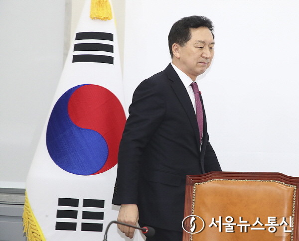 김기현 국민의힘 대표가 11일 오전 서울 여의도 국회에서 열린 최고위원회의에 참석하고 있다. 2023.12.11. / 서울뉴스통신 이민희 기자