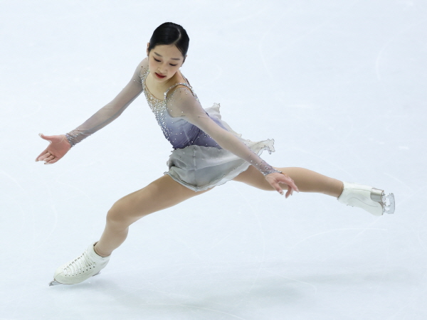 7일 경기 의정부 실내빙상장에서 열린 2024 KB금융 코리아 피겨스케이팅 여자 시니어 프리스케이팅 싱글에서 신지아가 연기를 하고 있다. 2024.01.07.