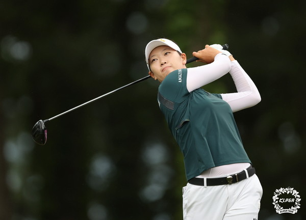 KLPGA 홈페이지 검색 순위 1위에 오른 방신실 /KLPGA