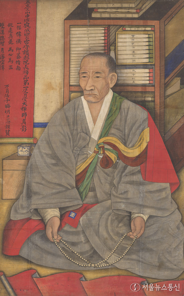 국립중앙박물관은 오는 7월 21일까지 상설전시관 2층 불교회화실에서 19~20세기 불교회화와 초본 총 23건 37점을 선보인다. 쌍월당 대선사 초상. 축연, 조선 19~20세기 무렵, 비단에 채색 181.5×89.3cm.  (2024.02.20) / 사진 = 국립중앙박물관 제공