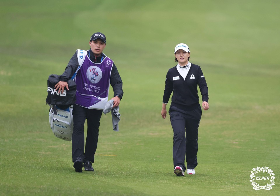 최은우 넥센세인트나인 마스터즈2024 2R 7번홀 그린향해 이동