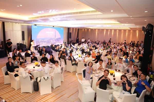 2024 호치민 서울관광설명회 단체 기념촬영 /사진제공 서울관광재단