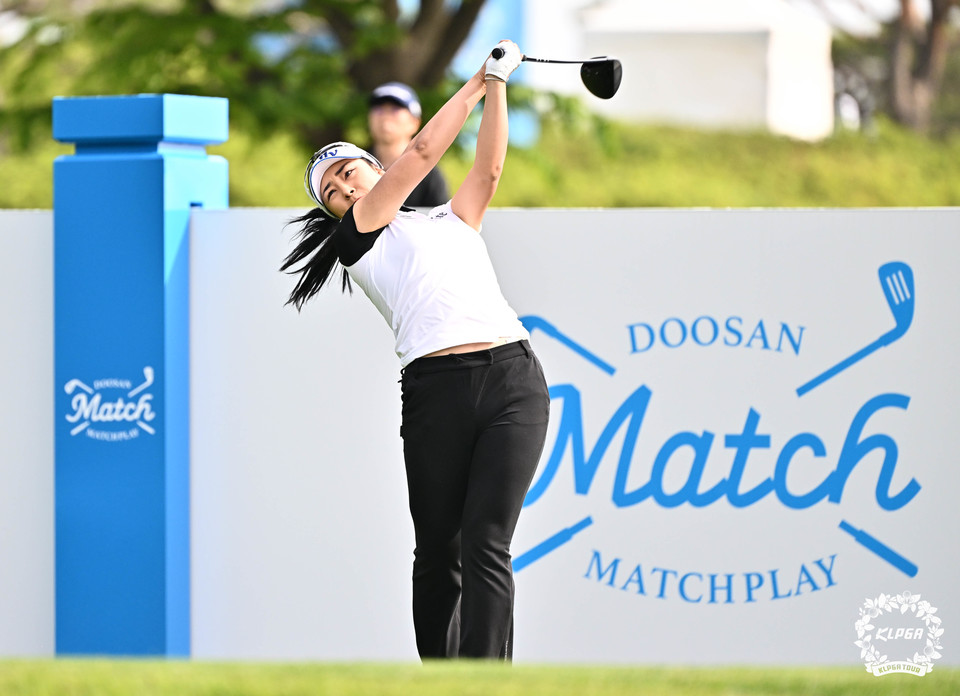 윤이나 2024 두산메치플레이 16강 1번홀 티샷