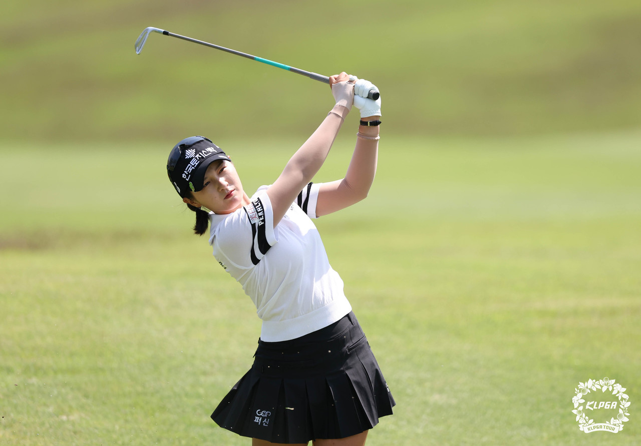 박현경 2024 두산메치플레이 결승전 4번홀 아이언샷