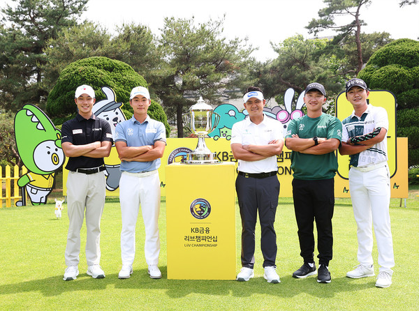 포토콜에 참여한 송민혁, 김동민, 박상현, 김홍택, 옥태훈 (좌로부터)