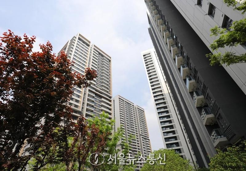 지난달 23일 상하이의 한 아파트 외관. (사진/신화통신)