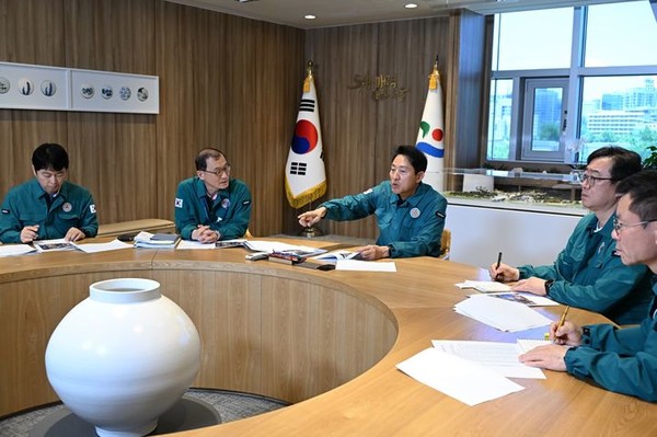 오세훈 서울시장이 2일 오전 오물풍선 관련 통신회의를 주재하고 있다. 2024.06.02. 사진=서울시