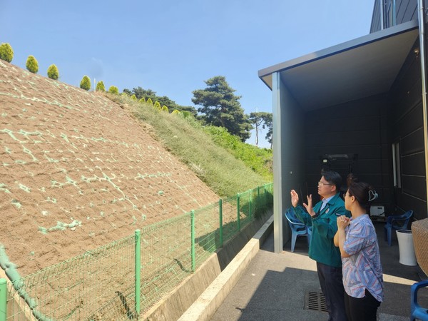 유서기 푸른도시사업본부장, 우기 대비 현장 점검 사진