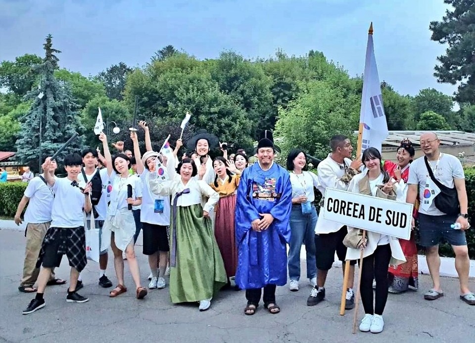 루마니아에서 바벨페스티벌에 참가하는 배우들 / 사진 = 한국연극협회