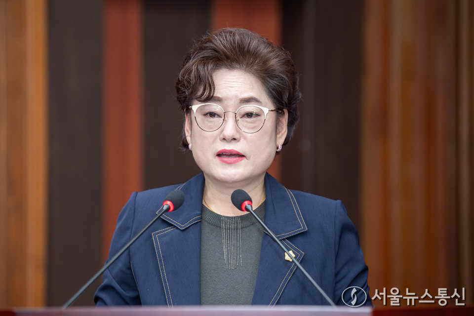 여주시의회 이상숙 의원이 대표 발의한 청년인구 유입과 지역소멸을  예방하기 위해 경기도 최초로 '여주시 청년친화도시 조성에 관한 조례'가 제정됐다. / 사진 = 여주시의회 제공