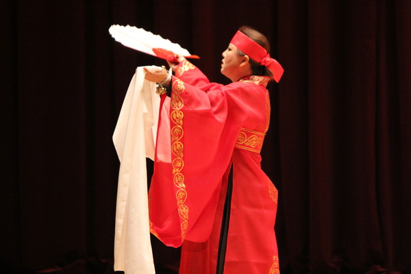 부지화 황진경 단장의 '신무(神舞)'