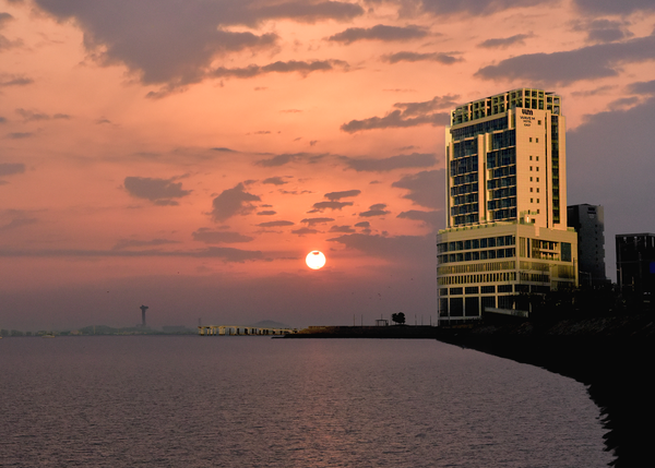 웨이브엠호텔 이스트 노을 전경