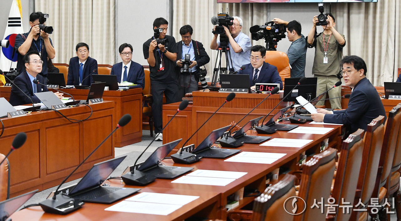 박찬대 국회 운영위원장이 9일 오전 서울 여의도 국회에서 열린 운영위원회 전체회의를 주재하고 있다. 이날 국민의힘 의원들은 배준영 간사를 제외하고 불참했다. (2024.09.09) / 사진 = 서울뉴스통신 이창호 기자
