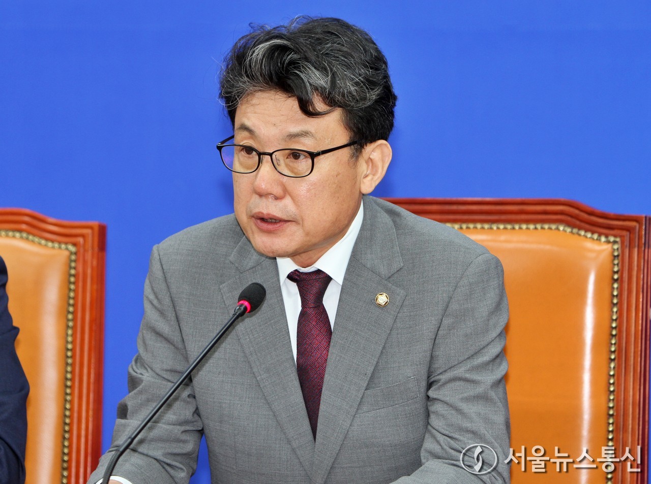 발언하는 진성준 정책위의장 - 서울뉴스통신