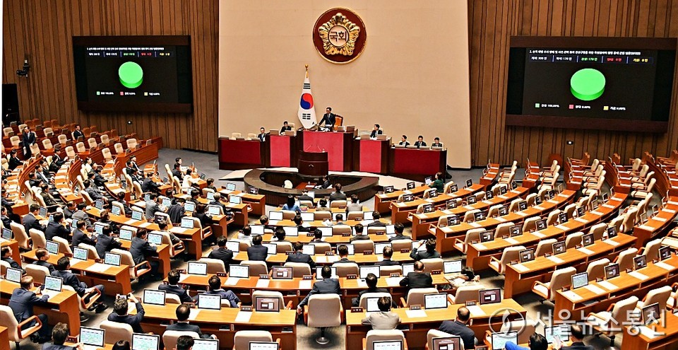 19일 오후 서울 여의도 국회에서 열린 제418회국회(정기회) 제8차 본회의에서 채해병 특검법이 통과되고 있다. (2024.09.19) / 사진 = 서울뉴스통신 신현성 기자