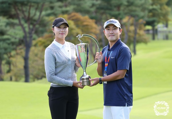 문정민 대보하우스디오픈 FR 우승 트로피 (KLPGA 사진제공)