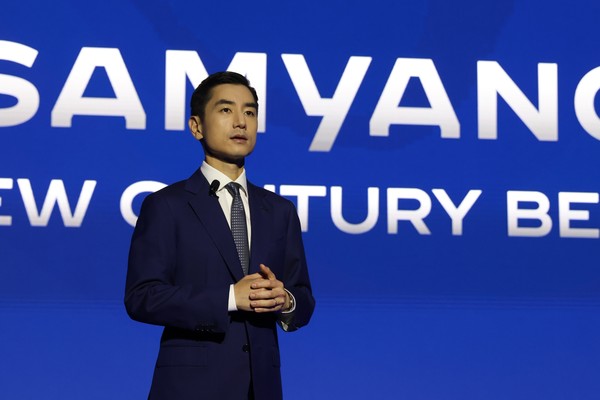 삼양그룹 창립 100주년 기념식에서 삼양홀딩스 김건호 전략총괄 사장이 미래 비전을 발표하고 있다.