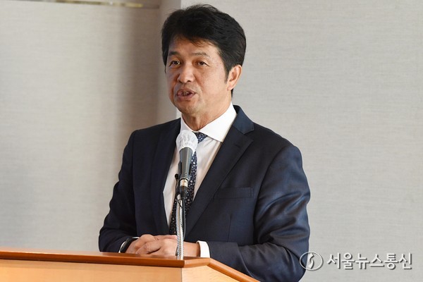 오이가와 카즈히코 이바라키한 지사가 4일 오후 서울 중구 롯데호텔에서 열린 이바라키현 미디어 컨퍼런스에서 이바라키현의 새 관광 캠페인 'Come on 이바라키' 를 소개하고 있다. 2024.10.04. 사진 이민희 기자 