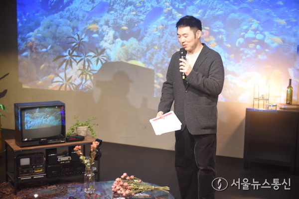 이번 숙박 이벤트는 세븐틴의 신규 앨범을 다각도로 체험할 수 있도록 기획된 2024년 10월 16일부터 25일까지 이어지는 대형 프로젝트인 ‘세븐틴 스트리트’ 캠페인의 일환으로 준비됐다. 이 캠페인은 서울의 활발한 지역 중 하나인 강남의 중심지에서 펼쳐지는 팝업 스트리트 페어 경험을 포함해 다양한 프로그램이 마련돼 있다. 2024.10.14. (현장 사진 이민희 기자)