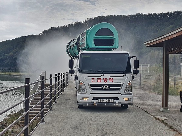 경남도동물위생시험소는 고병원성 조류인플루엔자(AI) 농장 발생을 막기 위해 방역관리를 강화한다고 밝혔다.