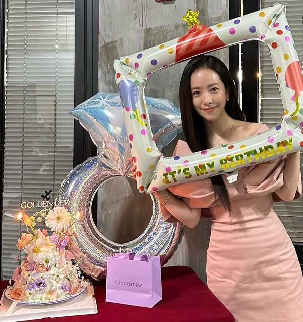 사진 = 한지민 인스타그램 갈무리