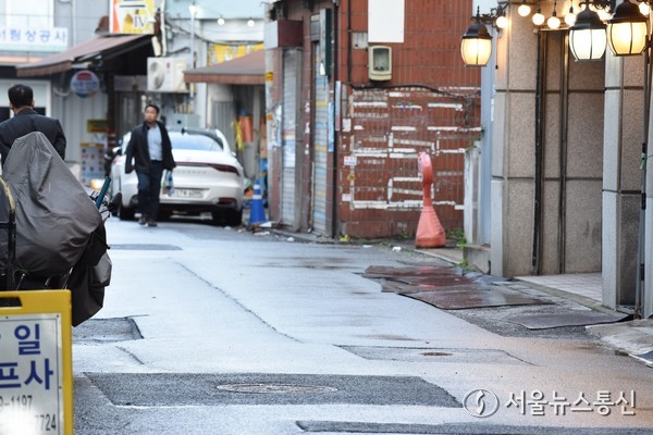 지난 11월 중순 서울시 중구 을지로 3가구역 제10지구 토지정비형 재개발 사업 추진에 따른 광덕빌딩 인근 ‘노가리골목’ 전경. 현장 사진 2024.11.30.(사진 이민희 기자)