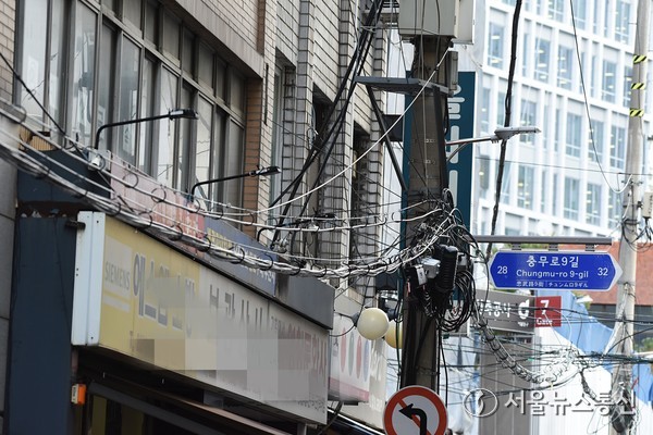 지난 11월 중순 서울시 중구 을지로 3가구역 제10지구 토지정비형 재개발 사업 추진에 따른 광덕빌딩 인근 ‘노가리골목’ 전경. 현장 사진 2024.11.30.(사진 이민희 기자)