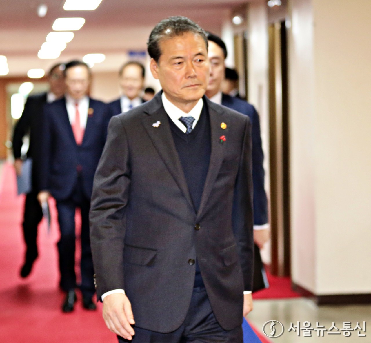 김영호 통일부 장관이 10일 오전 서울 종로구 정부서울청사에서 열린 계엄 이후 첫 총리 주재 국무회의에 참석하고 있다. (2024.12.10) / 사진 = 서울뉴스통신 이민희 기자