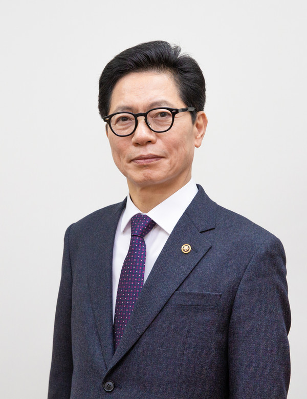 황정근 국회도서관장 사진