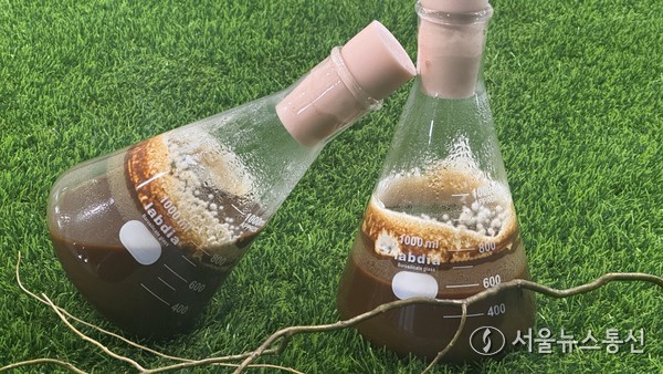 이재화 연구소가 ‘흔들 발효 배양’ 기술을 개발해 진세노사이드, 후코이단, 아데노신, 코디세핀 등 특정 영양성분 물질에 대한 발효 배양에 성공했다. / 사진제공 이재화 연구소