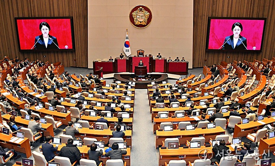 김선민 조국혁신당 대표 권한대행이 12일 서울 여의도 국회에서 열린 제422회 국회(임시회) 제4차 본회의에서 비교섭단체 대표연설을 하고 있다. (2025.02.12) / 사진 = 서울뉴스통신 이민희 기자