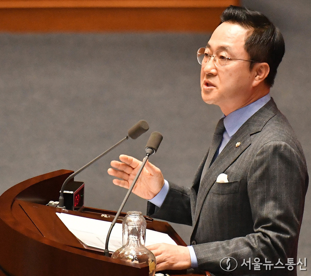 박성준 더불어민주당 원내수석부대표가 14일 서울 여의도 국회에서 열린 제422회 국회(임시회) 제6차 본회의에서 헌법재판소 재판관 마은혁 임명 촉구 결의안에 대한 제안설명을 하고 있다. (2025.02.14) / 사진 = 서울뉴스통신 이창호 기자