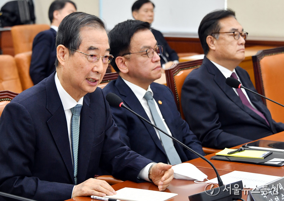 한덕수 국무총리가 6일 서울 여의도 국회에서 열린 윤석열 정부의 비상계엄 선포를 통한 내란혐의 진상규명 국정조사특별위원회 전체회의(청문회)에서 의원 질의에 답하고 있다. (2025.02.06) / 사진 = 서울뉴스통신 이창호 기자