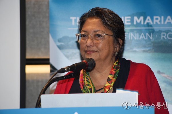 26일 오후 JW메리어트 동대문 스퀘어 서울에서 열린 ‘마리아나 데이’ 기자회견에서 글로리아 카바나 마리아나관광청 이사회 의장이 ‘카메라로 담을 수 없는’ 사이판 자연의 아름다움에 대해 말하고 있다. 북마리아나 제도는 사이판, 티니안, 로타 등 14개의 섬으로 구성된 태평양의 대표적 휴양지이다. 이날 마리아나관광청은 배우 유이를 스포츠 홍보대사로 위촉했다. 2025.02.26. 사진 이민희 기자 