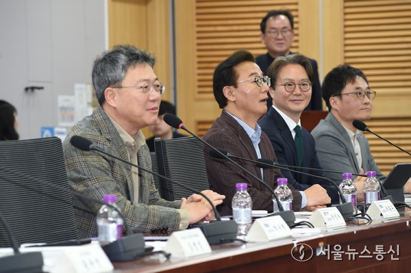 제22대 국회관광산업포럼이 지난 28일 오후 국회의원회관 제2세미나실에서 ‘관광환경 변화에 따른 관광정책 및 법제 발전방향’을 주제로 정책 세미나를 개최했다.