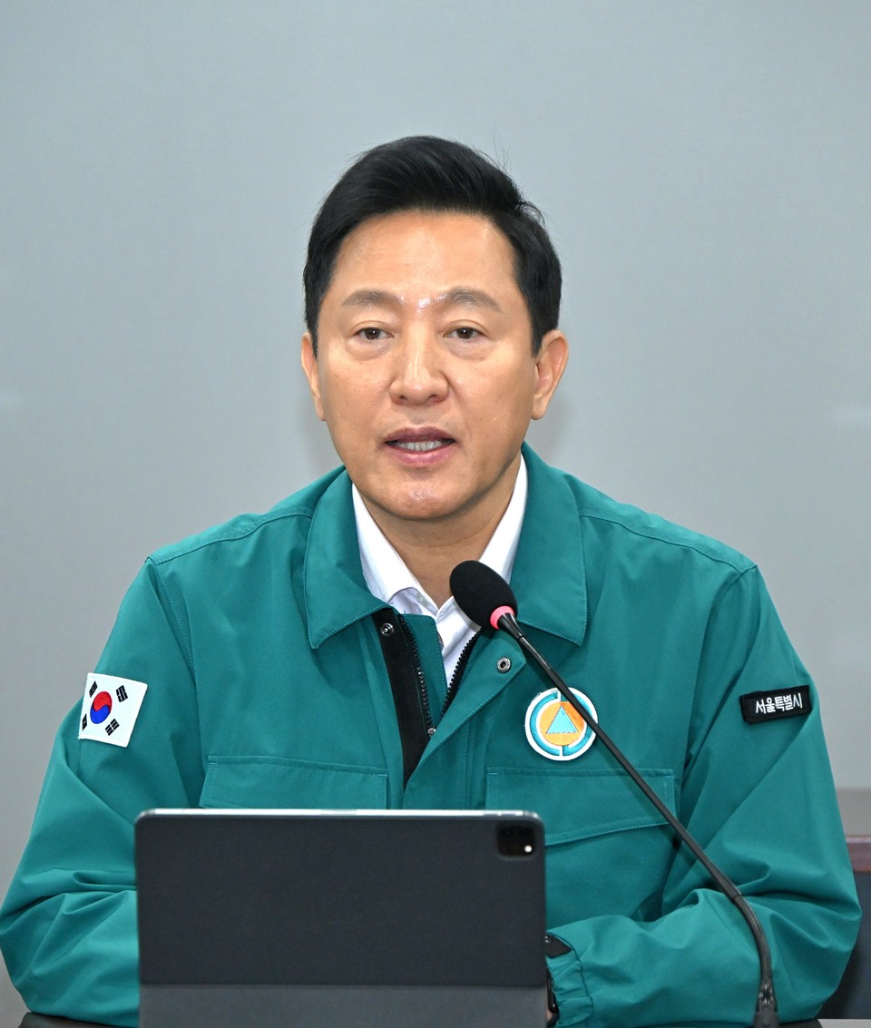 오세훈 서울시장이 2일 오전 서울 시청에서 열린 탄핵집회 안전대책 회의에서 모두발언을 하고 있다.(2025.04.02) / 사진 = 서울시 제공